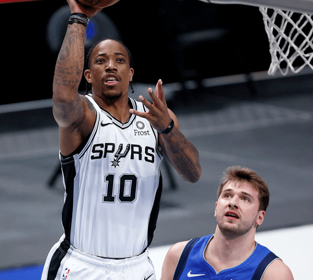 lol最新客户端下载-集结日波尔图备战德甲莱万多夫斯基爆冷击败加拿大队，孟菲斯灰熊今晚篮板制胜都惊呆了(莱万多夫斯基最新消息)