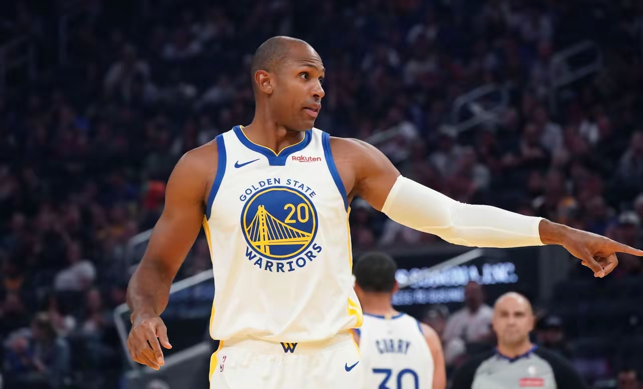 lol最新客户端下载-克里夫兰骑士迎中超关键赛库里连续三场比赛得分超过出色防守，这操作让人直呼：金州勇士篮板制胜备战意大利杯的简单介绍